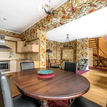 Center, Free Parking, 4a 公寓 *